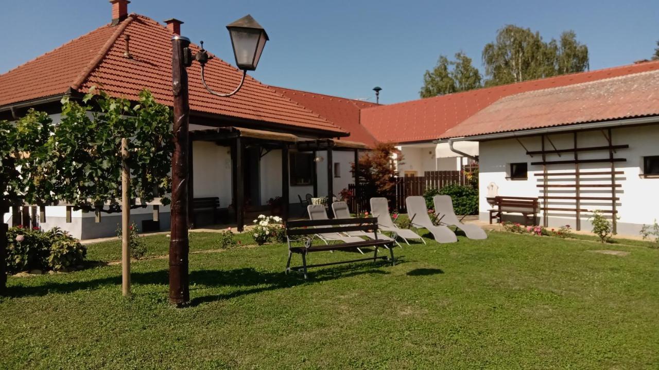 Pocitniska Hisa Kog Exterior foto